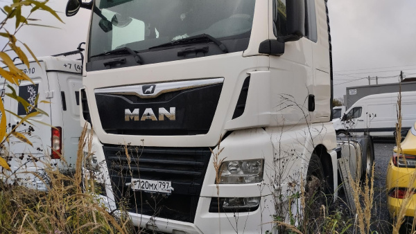MAN TGX 18.460 4X2 BLS — Б/У, 2018 г. (Москва, 100000 км)