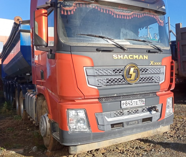 Shacman (Shaanxi) SX42584V324 — Б/У, 2022 г.
