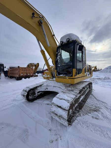 KOMATSU PC 220 Экскаватор PC 220-8M0 — Б/У, 2023 г.