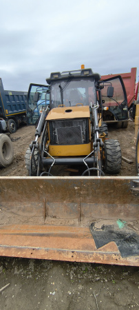 TAVR 570 Экскаватор-погрузчик 570BL — Б/У, 2023 г.