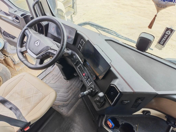 SITRAK C7H 4x2 Седельный тягач ZZ4186V361HE — Б/У, 2023 г.