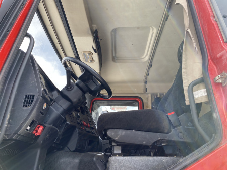Shacman (Shaanxi) SX 6x6 Седельный тягач SX42586V385 — Б/У, 2023 г.