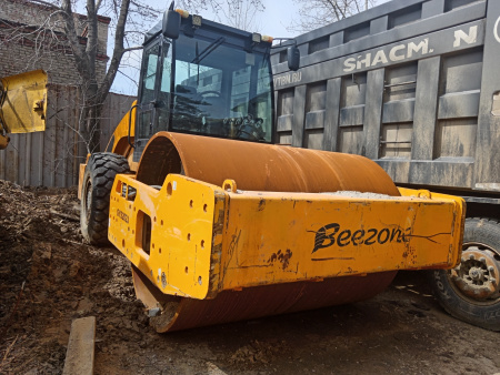 BEEZONE GYS202J Каток — Б/У, 2021 г.
