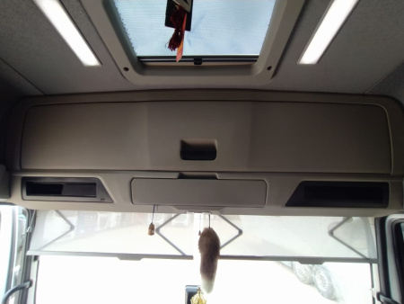 SANY HQC 4x2 Седельный тягач HQC240DE — Б/У, 2024 г.