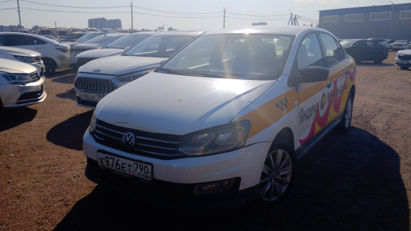 Volkswagen Polo — Б/У, 2019 г. (Санкт-Петербург, 233977 км)