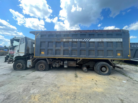 FAW CA 3310 8x4 Самосвал — Б/У, 2023 г.