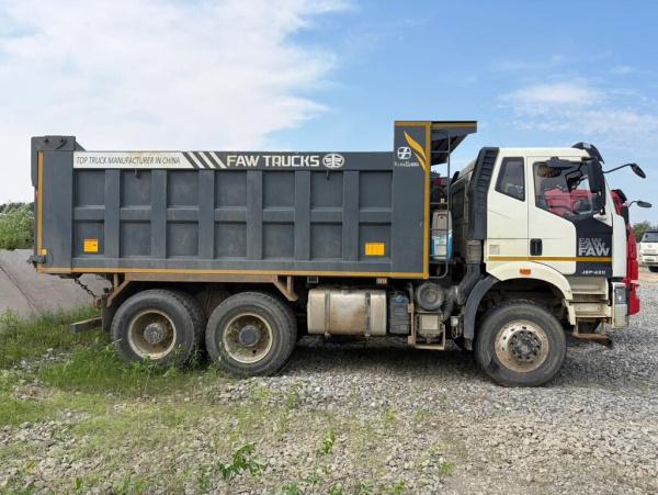 FAW J6 6x6 Самосвал CA3250P66K24L1TE5 — Б/У, 2022 г.