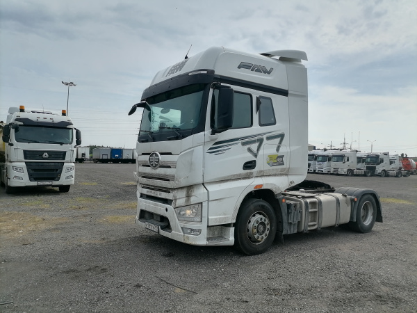 FAW J7 4x2 Седельный тягач CA4180P77K25E5 — Б/У, 2024 г.