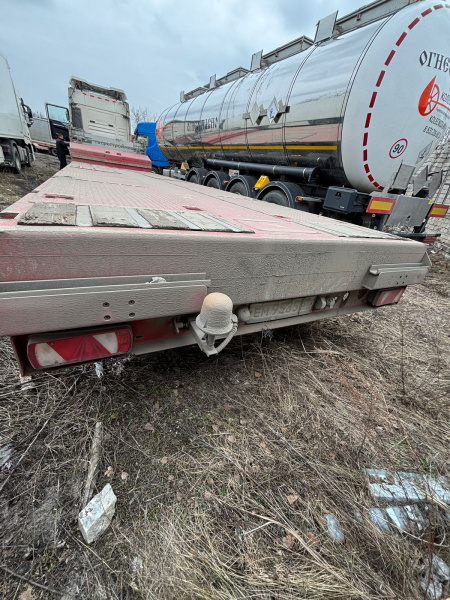 Тверьстроймаш 9939 Полуприцеп тяжеловоз 4 оси 993941-0021 — Б/У, 2023 г.
