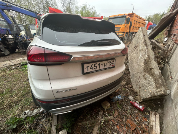 GEELY Flagship+ 1.5T DCT7 4WD — Б/У, 2023 г.