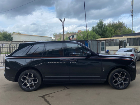 Rolls-Royce Cullinan Cullinan Black Badge — Б/У, 2022 г.