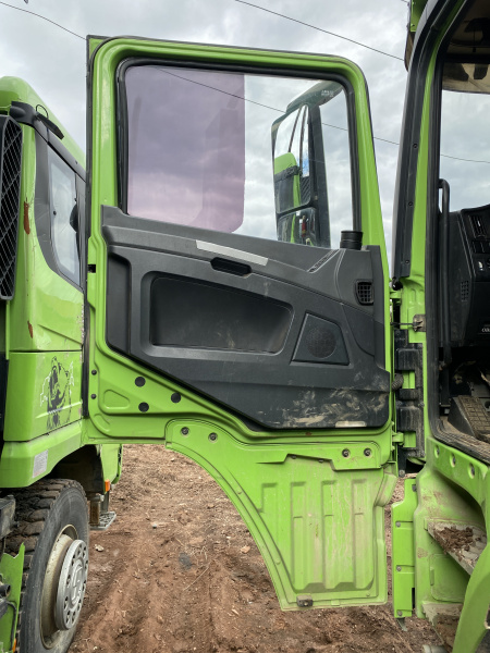 Shacman (Shaanxi) SX 6x6 Самосвал SX32586T385 — Б/У, 2022 г.