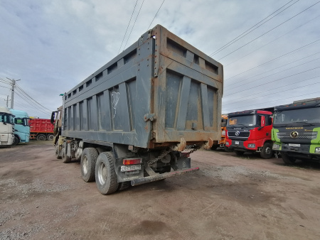 Shacman (Shaanxi) SX 8x4 Самосвал SX331864366C — Б/У, 2023 г.
