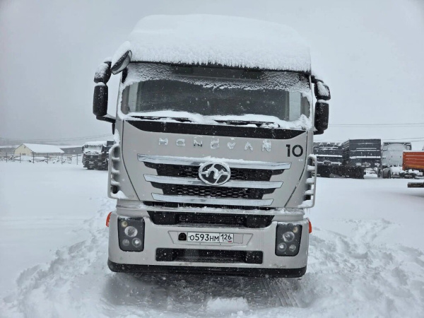 HONGYAN CQ 6x4 Седельный тягач CQ4256HTVG334 — Б/У, 2022 г.