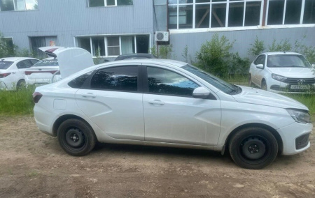 LADA VESTA Седан Life 24 1.8 122hp AT — Б/У, 2024 г.