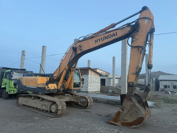 Hyundai R330 Экскаватор R330LC-9S — Б/У, 2017 г.