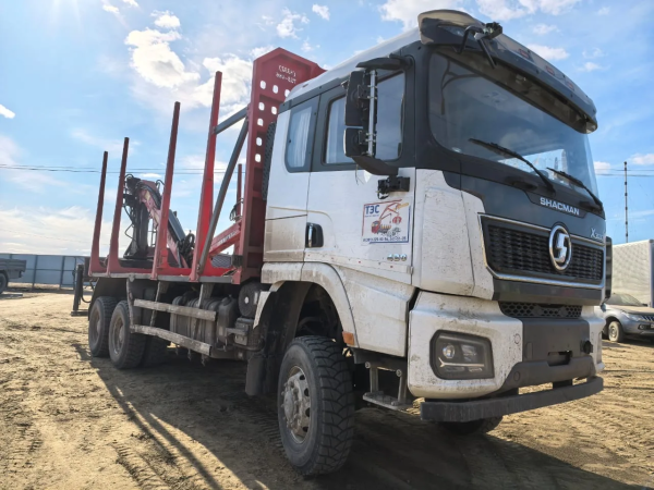 Shacman (Shaanxi) SX 6x6 Сортиментовоз с КМУ 3258А3 — Б/У, 2024 г.