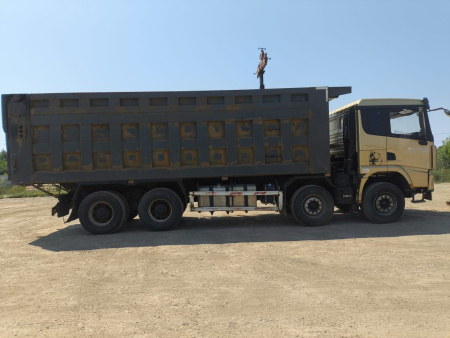 Shacman (Shaanxi) SX 8x4 Самосвал SX33186V366 — Б/У, 2022 г.