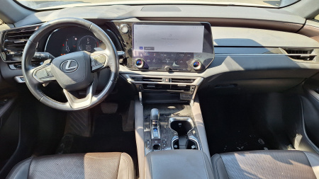 LEXUS Premium — Б/У, 2023 г.