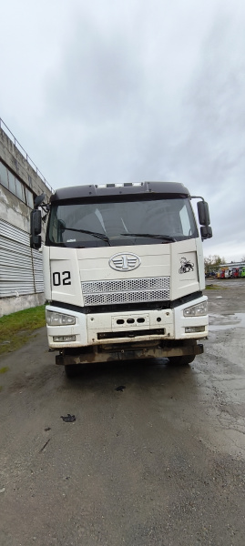FAW J6 6x6 Самосвал CA3250P66K24L1TE5 — Б/У, 2023 г.