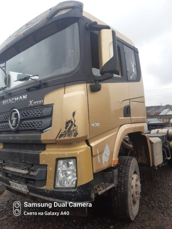 Shacman (Shaanxi) SX 6x6 Седельный тягач SX42586V385 — Б/У, 2022 г.