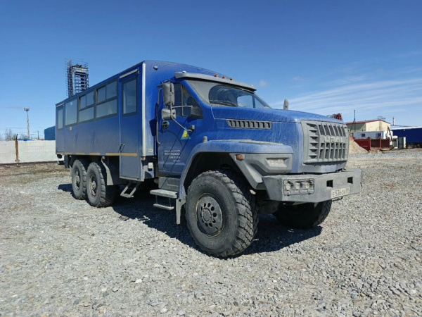Ural 3255 6x6 Вахтовый автобус 32551-5013-71 — Б/У, 2020 г.