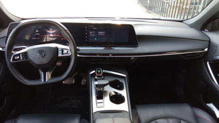 MG Elegant 1.5 AMT — Б/У, 2023 г.