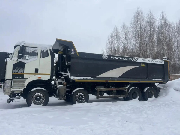 FAW J6 8x4 Самосвал СА3310Р66K24T4E5 — Б/У, 2023 г.