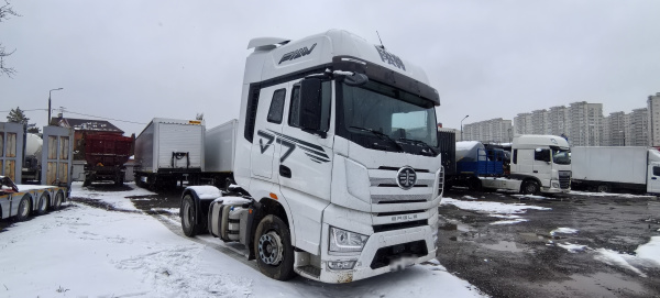 FAW J7 4x2 Седельный тягач — Б/У, 2024 г.