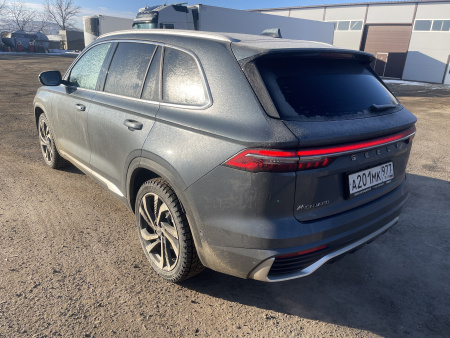 GEELY Flagship 2.0T (238 hp) 8AT 4WD (I Поколение) — Б/У, 2024 г.