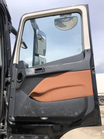 Foton AUMAN 4x2 Седельный тягач BJ4189SLFKA — Б/У, 2023 г.