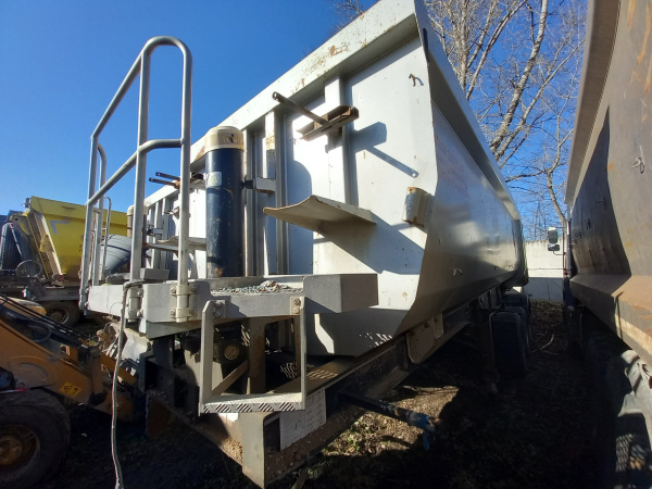 Grunwald 9453 Полуприцеп самосвальный 9453-0000010-50 — Б/У, 2018 г.
