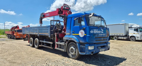 КамАЗ 65117 6x4 Бортовой с КМУ 438210 — Б/У, 2023 г.