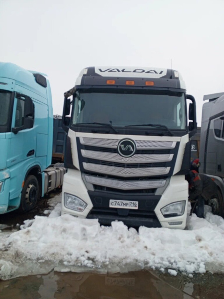 VALDAI 45 4x2 Седельный тягач FB2R13 — Б/У, 2023 г.