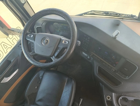 Shacman (Shaanxi) SX4188YY381 — Б/У, 2023 г.