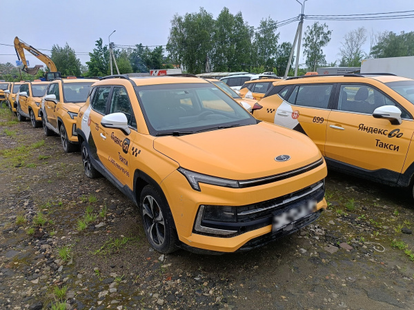 МОСКВИЧ Стандарт 1.5Т CVT — Б/У, 2022 г.