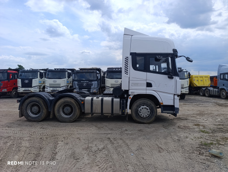 Shacman (Shaanxi) SX 6x4 Седельный тягач SX42584V324 — Б/У, 2022 г.