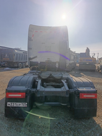 CHENGLONG H7 4x2 Седельный тягач LZ4181H7AB — Б/У, 2024 г.