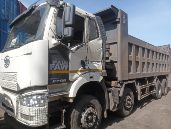 FAW (First Automotive Works) CA3310P66K24T4E5 — Б/У, 2023 г. (Чита, 46356 км)