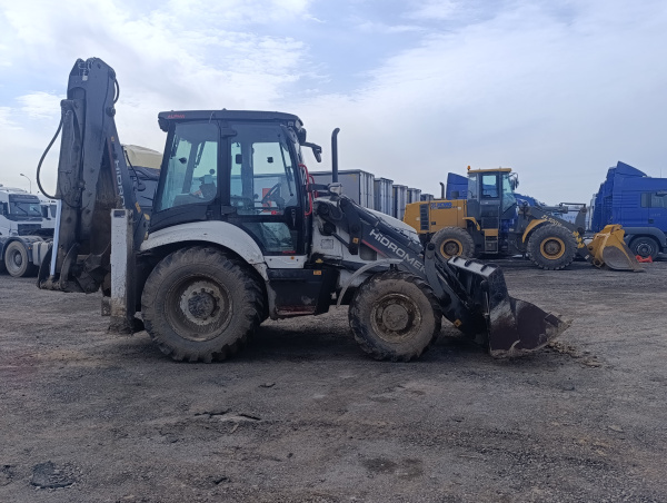 HIDROMEK 102 Экскаватор-погрузчик HMK102B — Б/У, 2021 г.