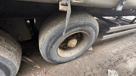 Тонар 9888 Полуприцеп шторный 98881 — Б/У, 2023 г.