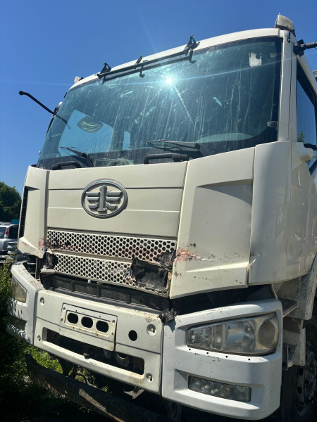 FAW CA 3310 8x4 Самосвал — Б/У, 2023 г.