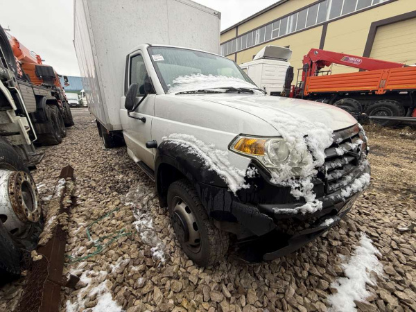 UAZ Промтоварный фургон длинная база Стандарт+ГБО двускатный мост 4х2 2.7 5MT — Б/У, 2024 г.