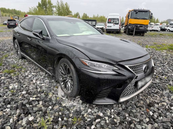 LEXUS Luxury 2 — Б/У, 2018 г.