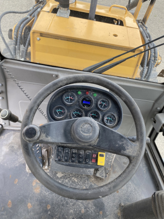 RUNMAX SE325 Экскаватор-погрузчик — Б/У, 2023 г.