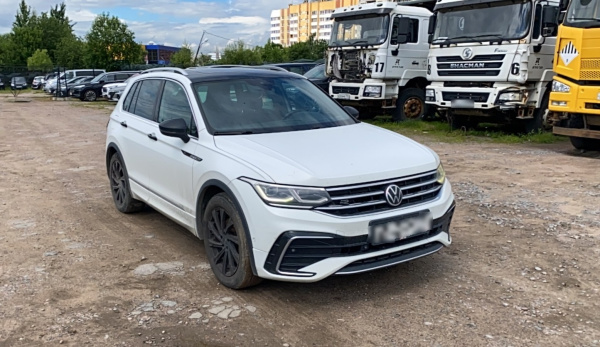 VOLKSWAGEN R-Line 2.0 TSI 180hp 7DSG 4Motion — Б/У, 2021 г.