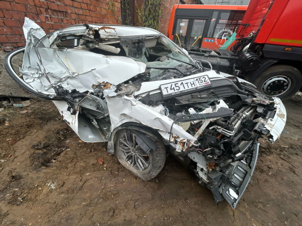 GEELY Flagship+ 1.5T DCT7 4WD — Б/У, 2023 г.