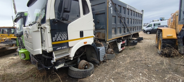 FAW J6 8x4 Самосвал СА3310Р66K24T4E5 — Б/У, 2023 г.