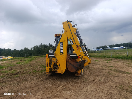 Bull 4SX Экскаватор-погрузчик — Б/У, 2023 г.