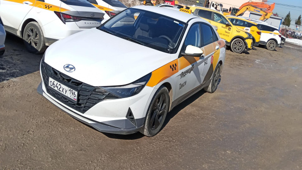 Hyundai Elantra — Б/У, 2023 г. (Балашиха, 121561 км)